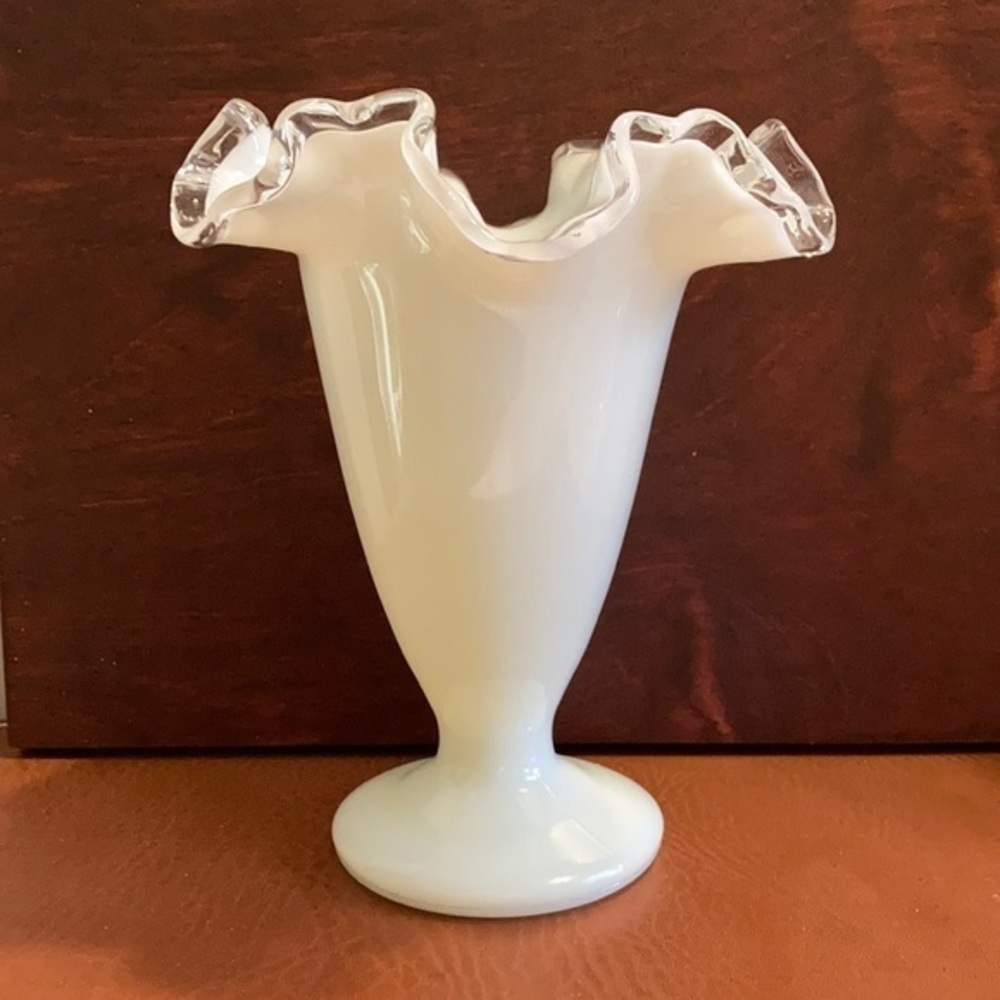 Vtg Fenton milk glass silver crest design ruffled petite vase